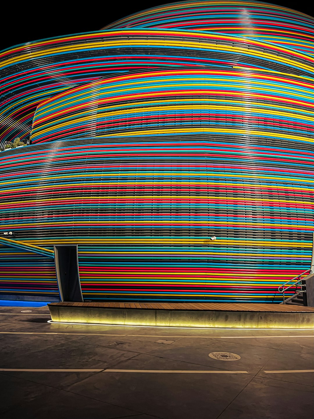 Urban Lines Pavilion Wallpaper