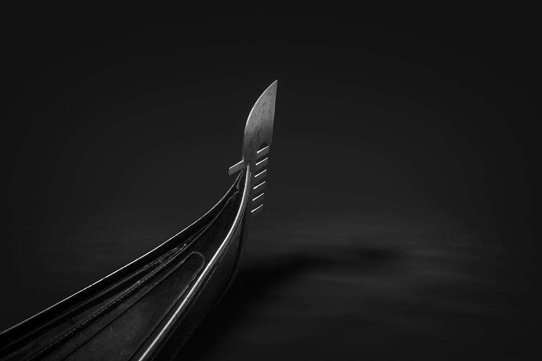 Venice Gondola Minimal Wallpaper