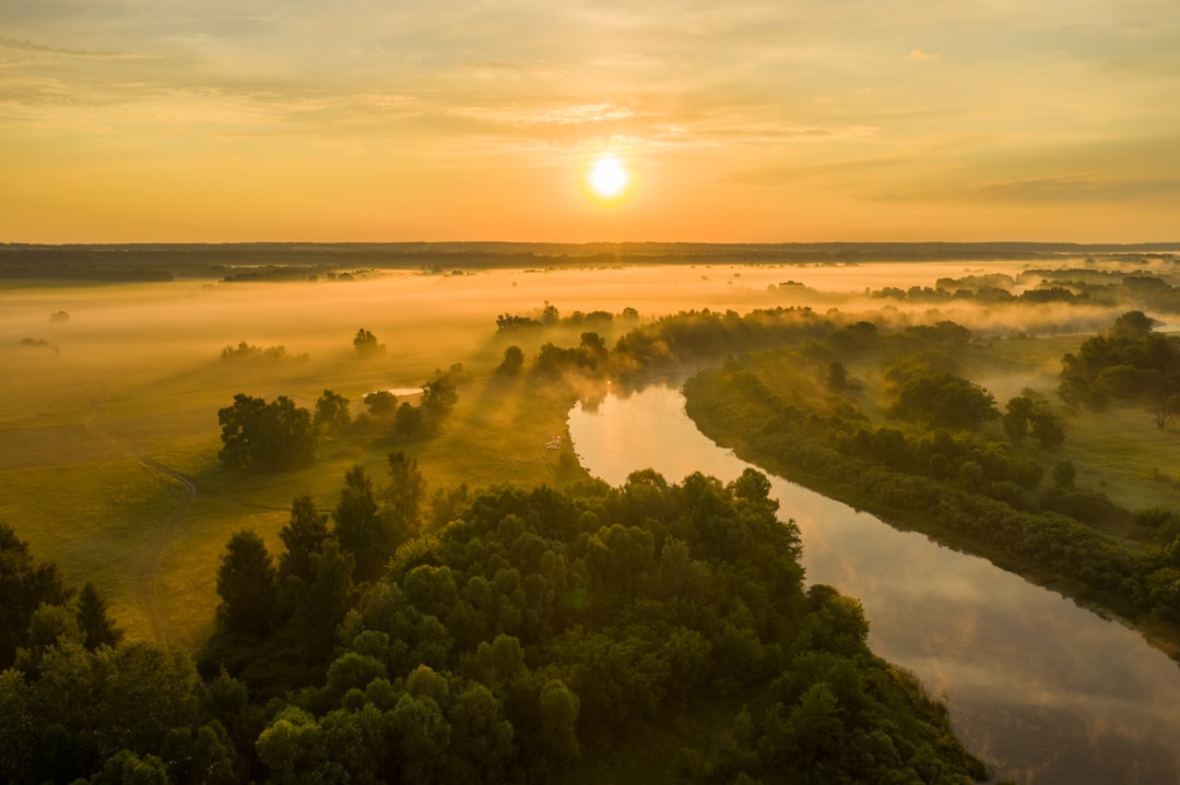 Dawn Sunlight Scenery Wallpaper