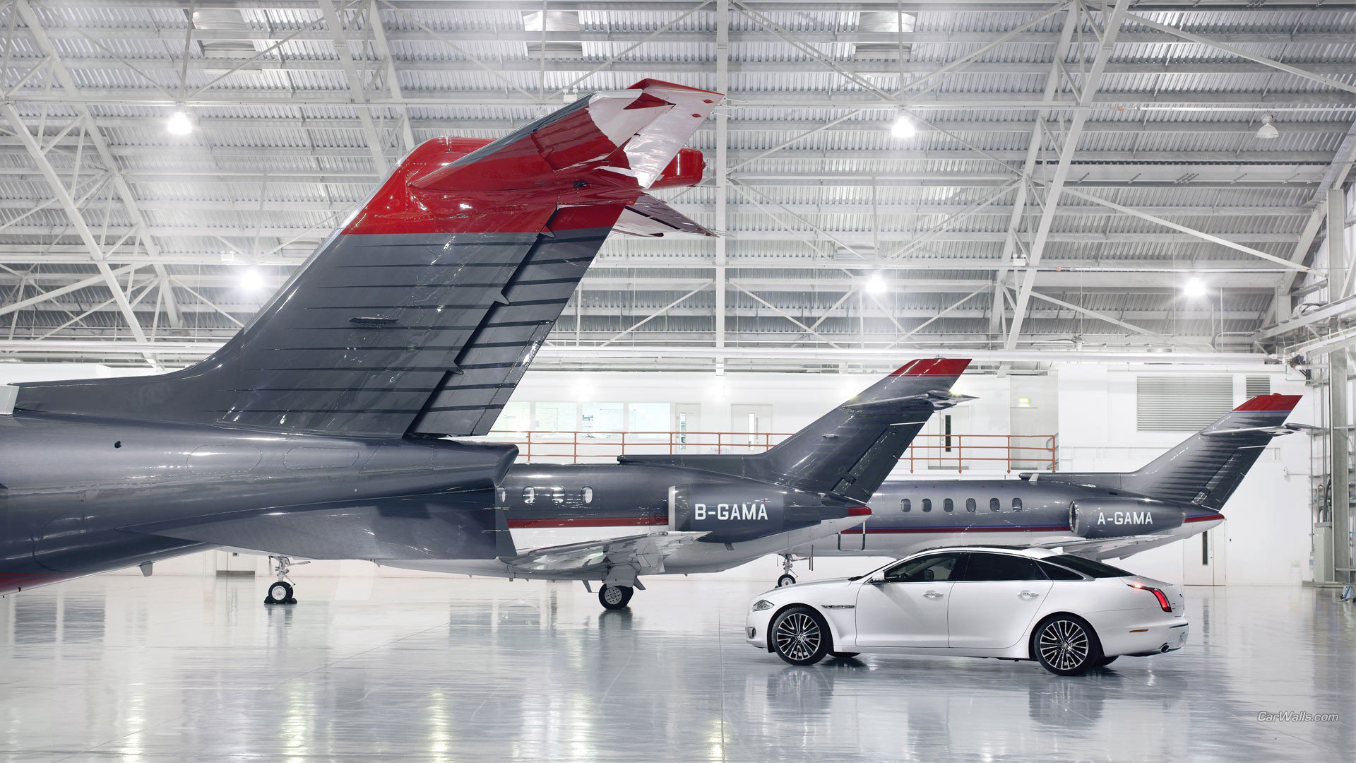 Jaguar XJ Private Jet Wallpaper