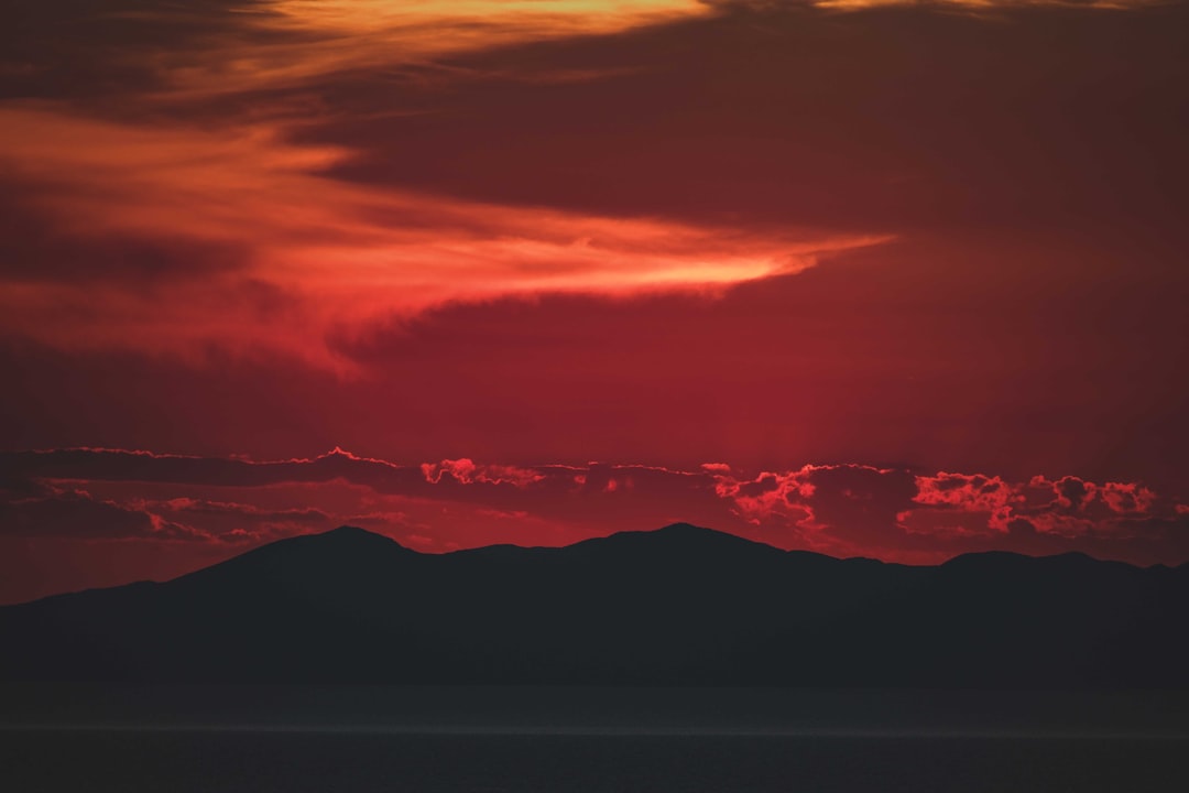 Epic Horizon Sunset Wallpaper