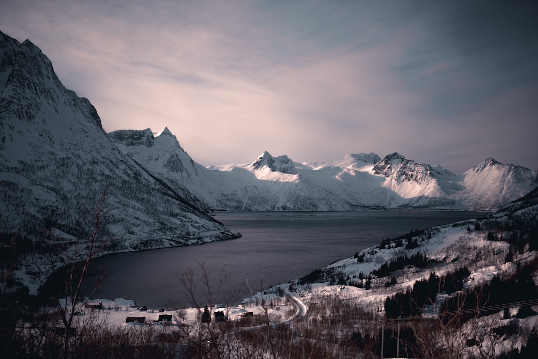 Frozen Glacier Peaks Wallpaper