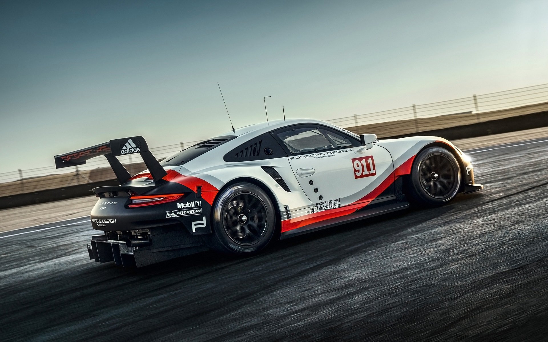 Porsche 911 RSR Race Track Wallpaper