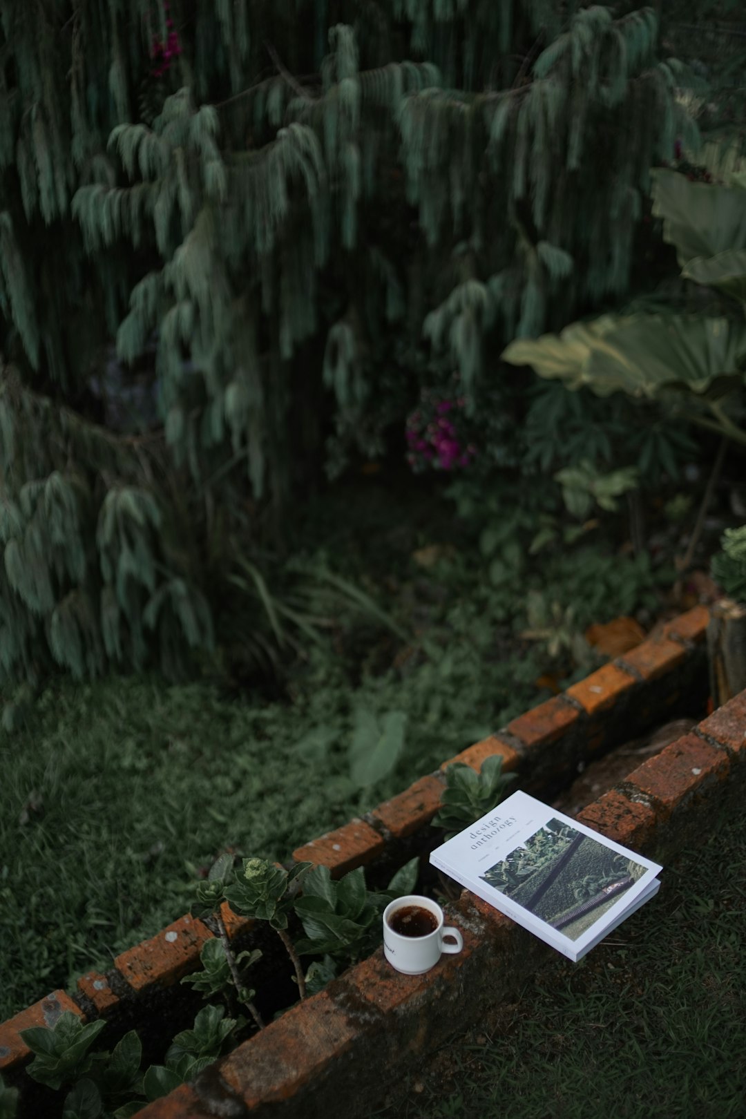 Grey Pottery Blossom Wallpaper