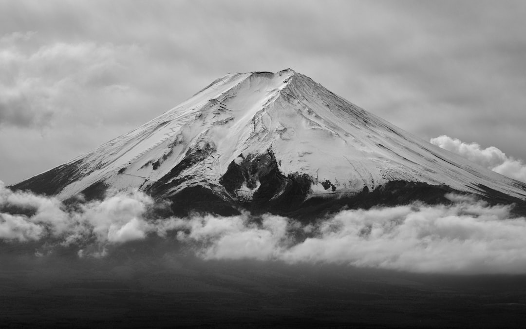 Mount Fuji Snow Clouds Wallpaper