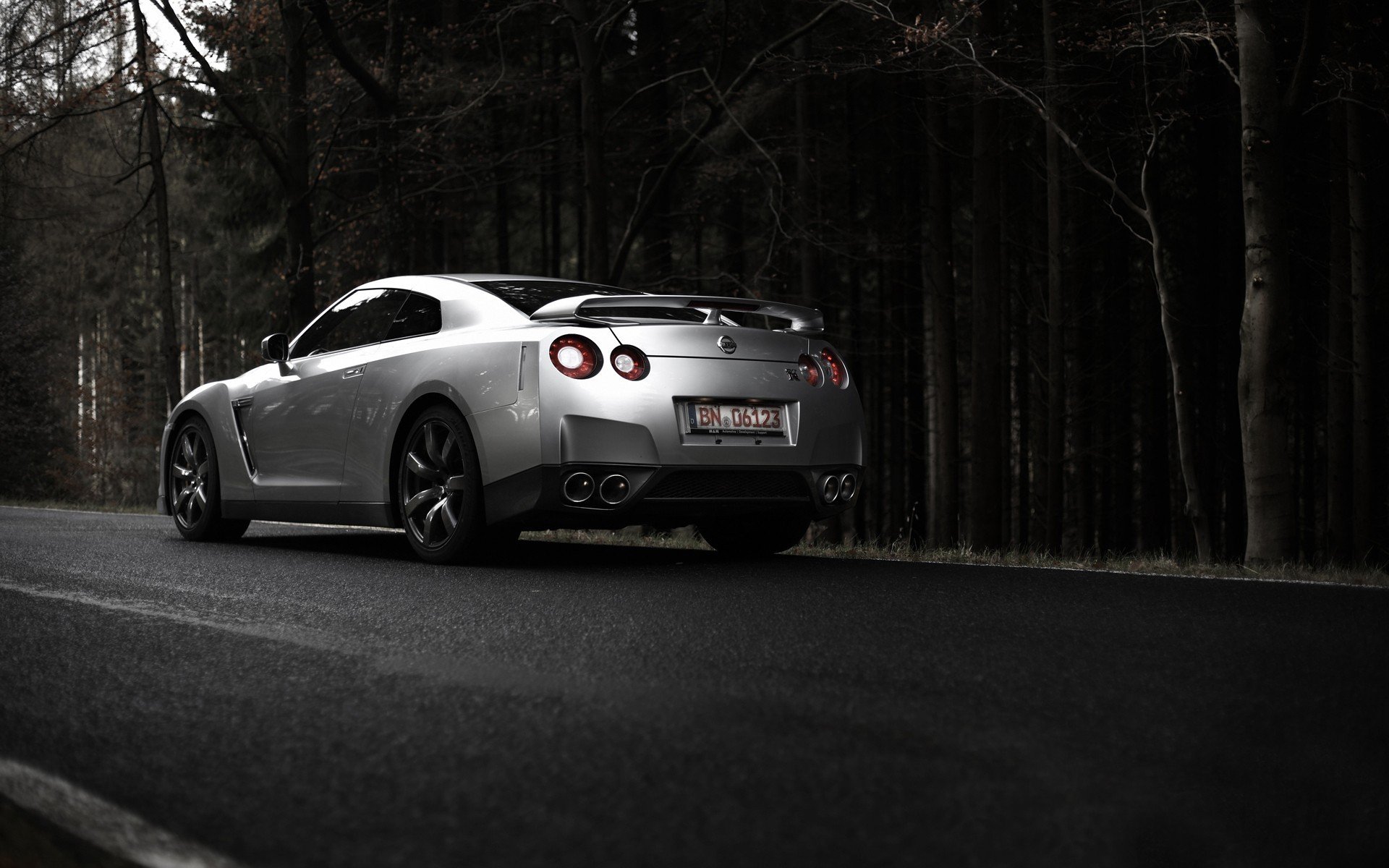 Silver Nissan GT-R Wallpaper