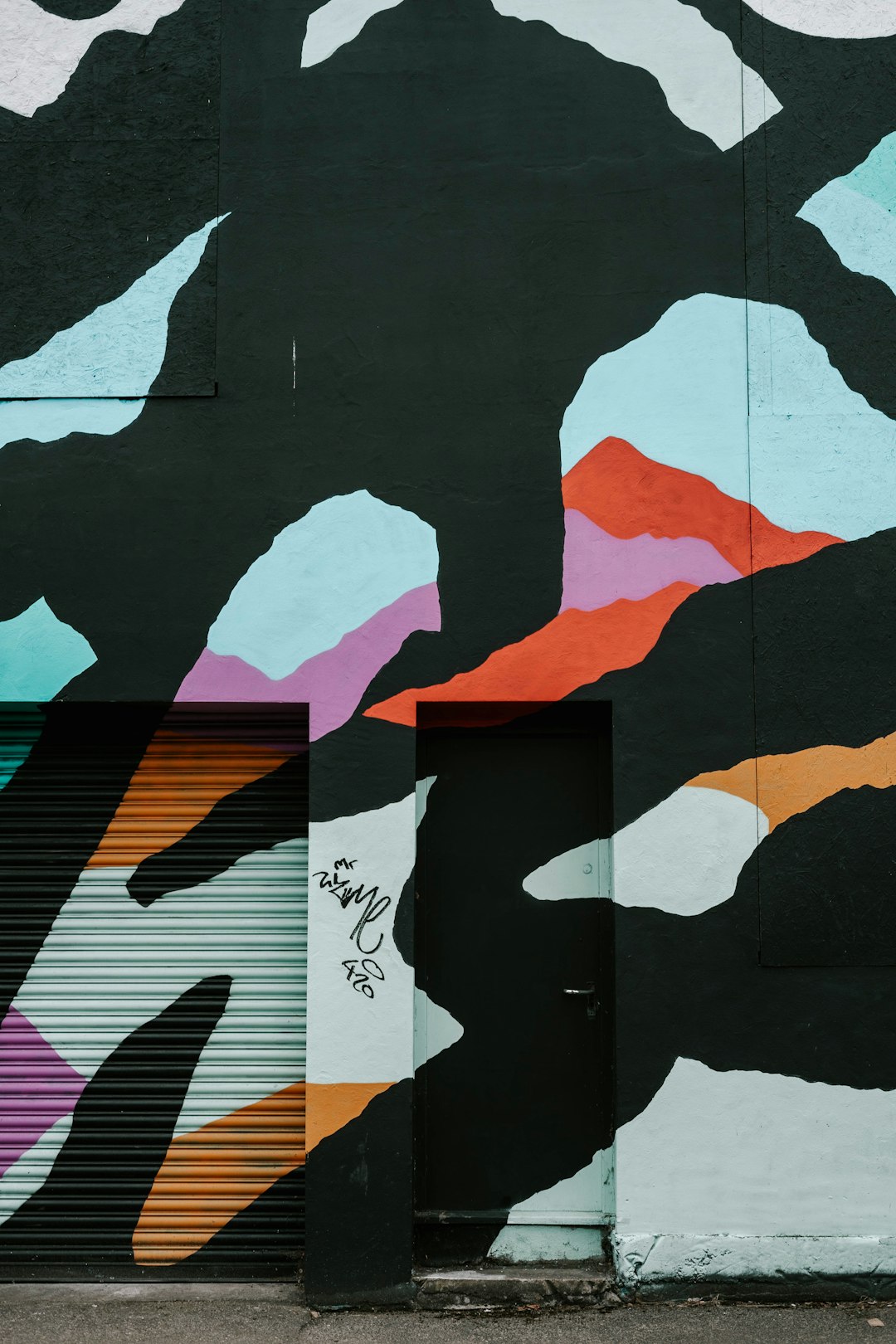 Modern Art Collage Wallpaper