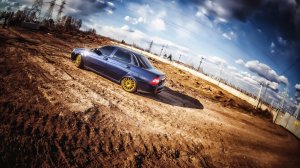 Collector's Choice - Black Car Skyline Wallpaper