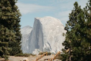 Editor's Choice - Yosemite Hike Scenic Wallpaper