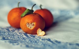 Collector's Choice - Fresh Orange Heart Wallpaper