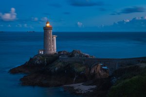 Editor's Choice - Sea Bridge Lighthouse Wallpaper