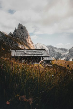 Editor's Choice - Rural Italy Mountain Wallpaper
