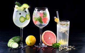 Collector's Choice - Refreshing Fruit Cocktail Wallpaper