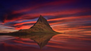 Community Photos - Mountains Reflection Wallpaper