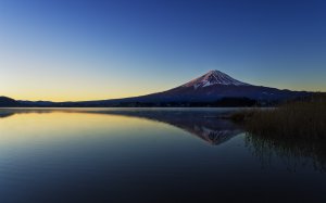 Collector's Choice - Sunrise Over Lake Kawaguchi Wallpaper