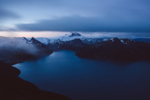 Collector's Choice - Sunrise Over Canadian Peaks Wallpaper