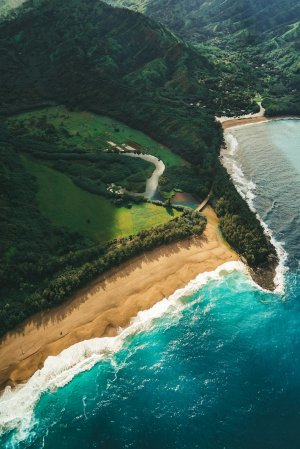 Editor's Choice - Aerial Kauai Beach Wallpaper
